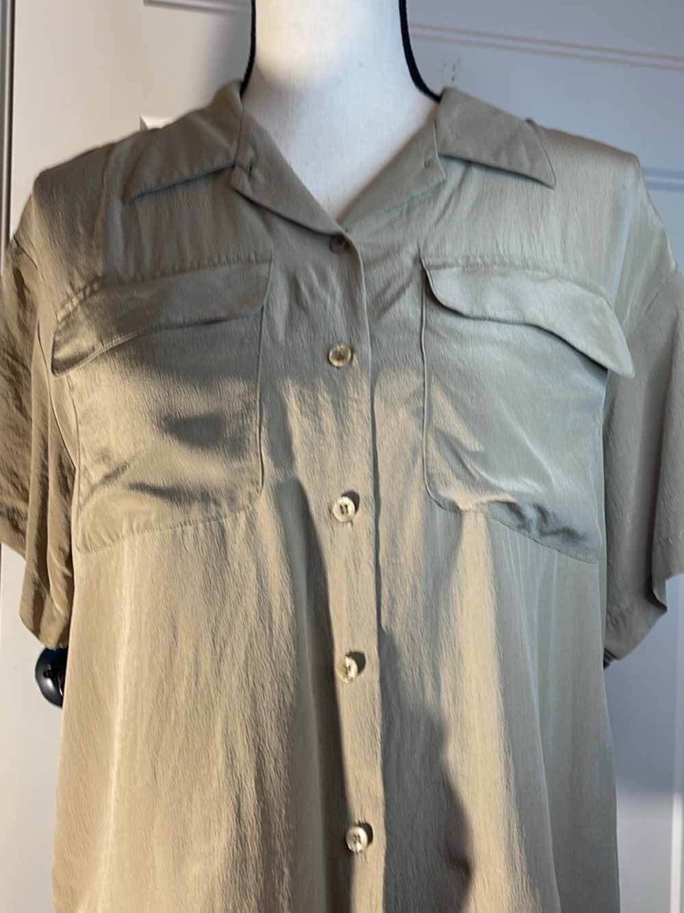 Oscar de la Renta Beige Button-Down Short Sleeve Shirt